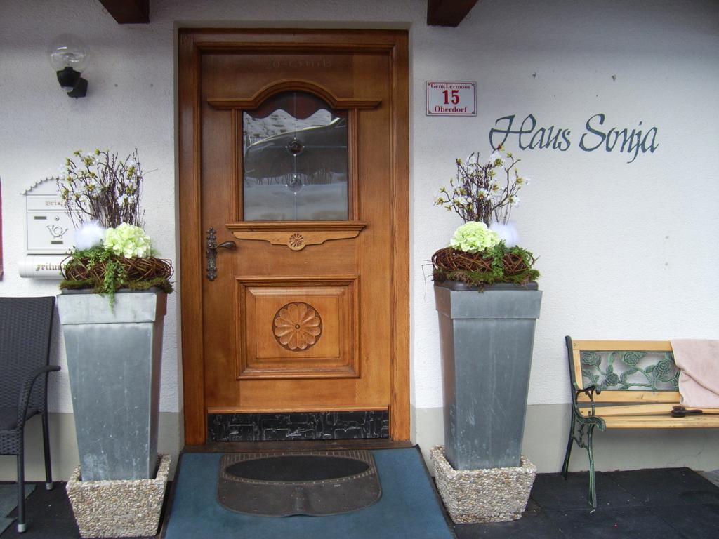 Haus Sonja Apartment Lermoos Bagian luar foto